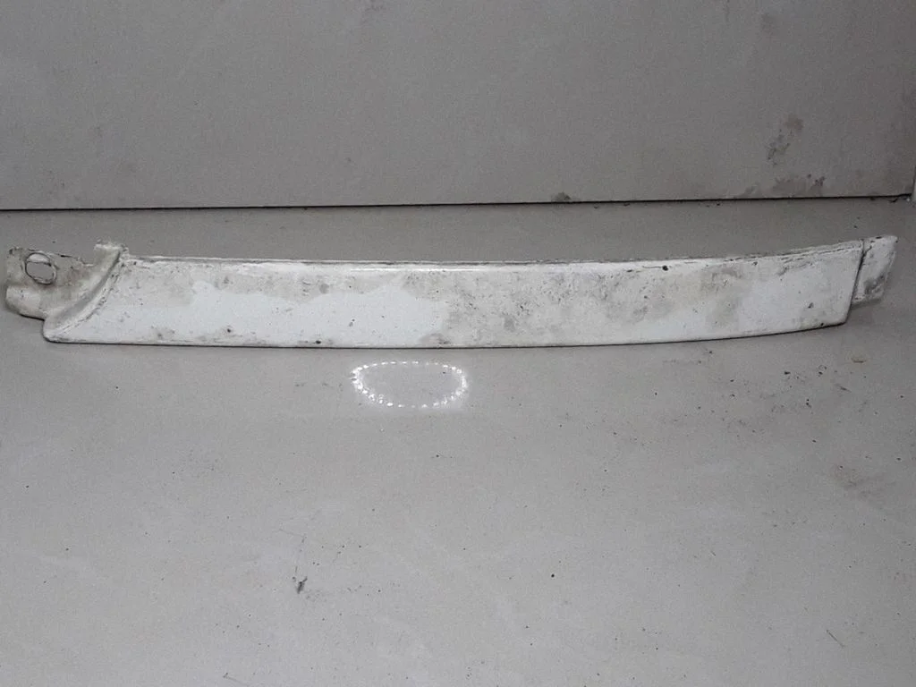 Under headlight/headlamp trim – Audi A6 S6 C4 4A (1994-1997)