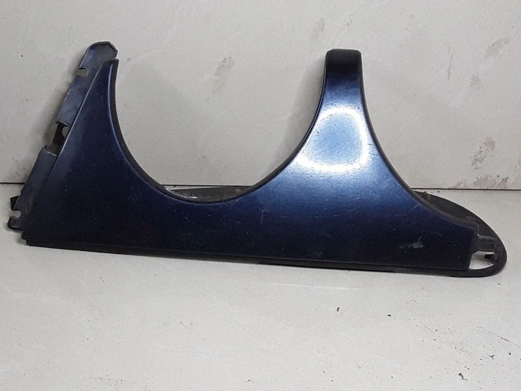 Under headlight/headlamp trim – Mercedes-Benz E-Class W210 (1995-2002)