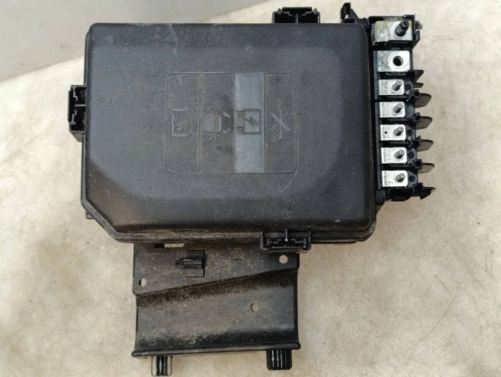 Fuse box set – Opel Astra K (2015-2021)