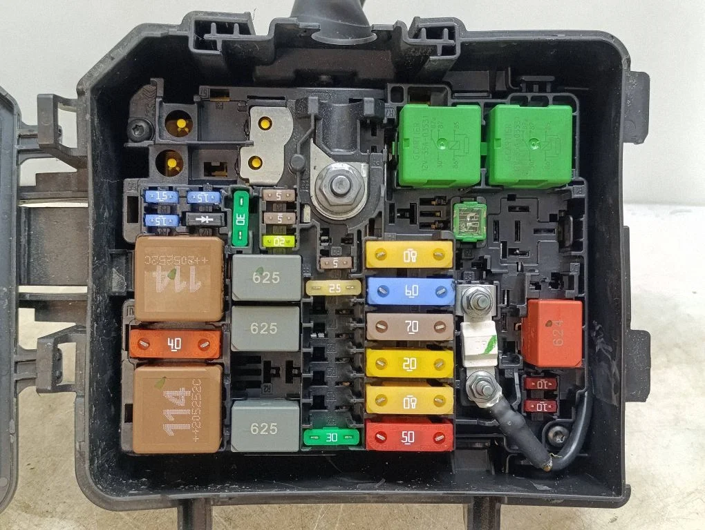 Fuse box set – Opel Corsa F (2019-)