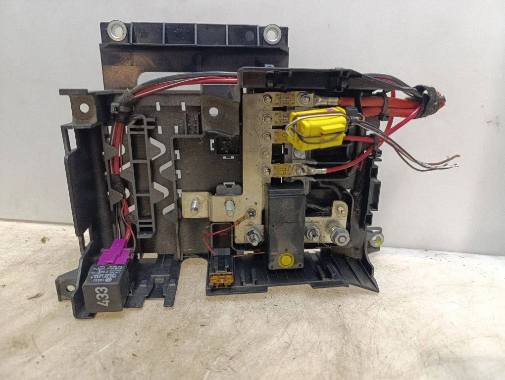 Fuse box set – Volkswagen Touareg I (2002-2010)