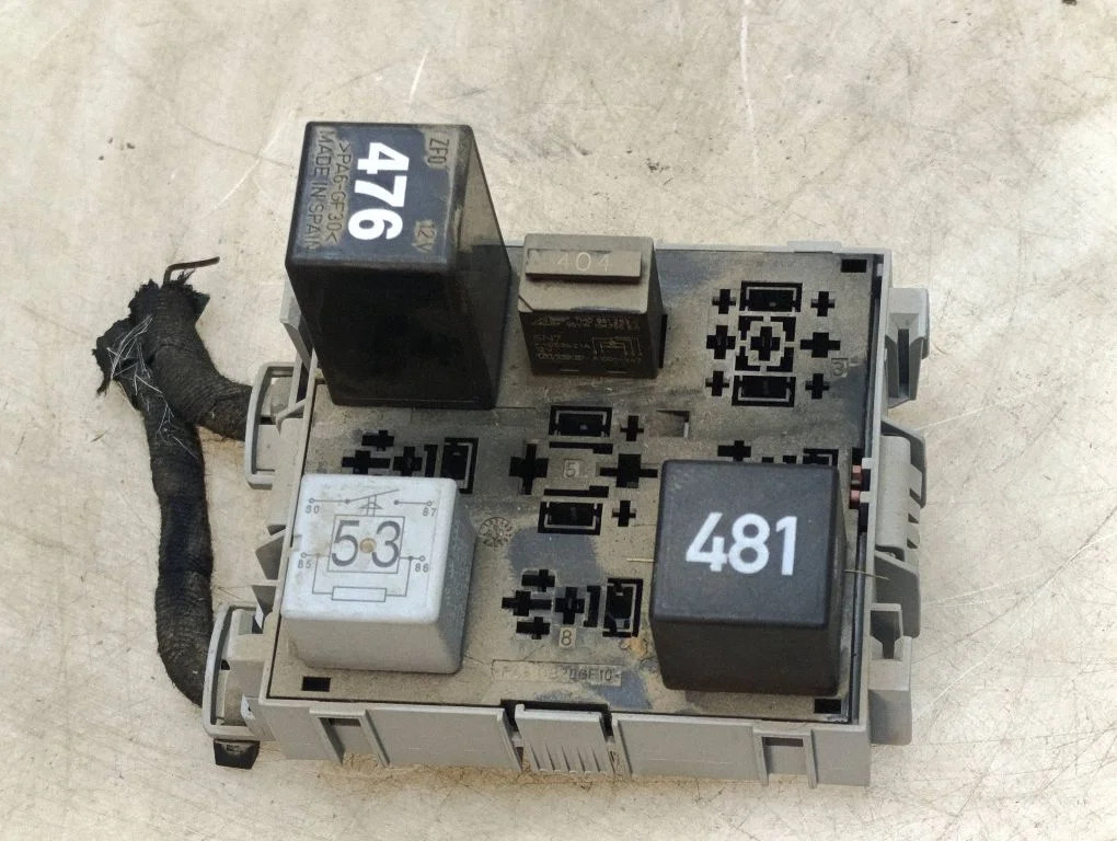 Fuse box set – Volkswagen Touareg I (2002-2010)