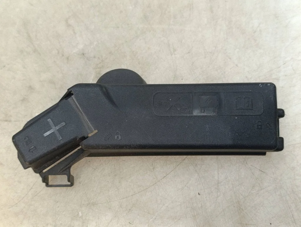 Fuse box cover – Opel Astra K (2015-2021)