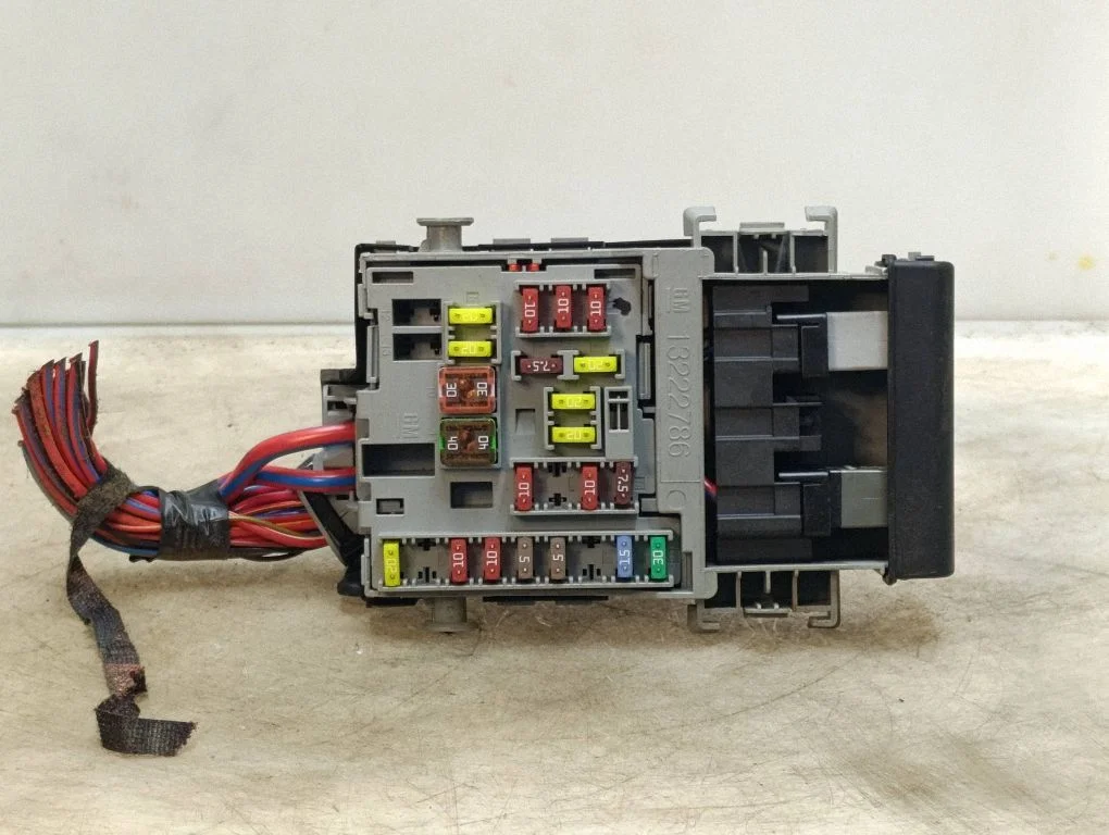 Drošinātāju bloks 13222786