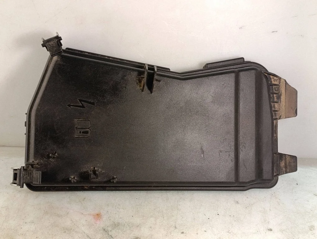 Fuse box cover – Mercedes-Benz E-Class W212 (2009-2016)