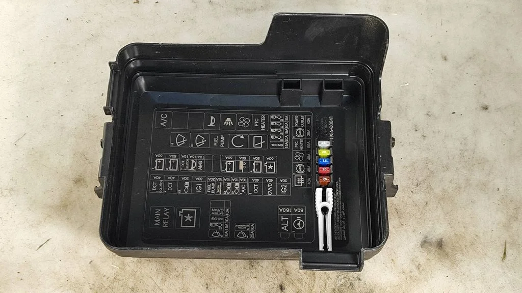 Fuse box cover – Hyundai Bayon (2021-)