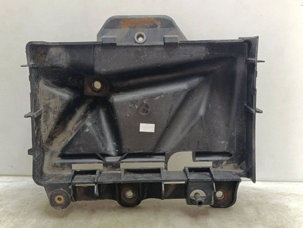 Battery tray – Skoda Roomster (5J) (2006-2015)