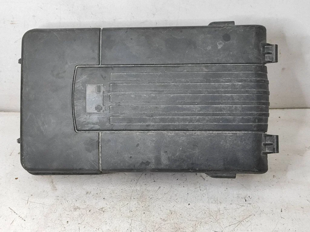 Battery box tray cover/lid – Volkswagen Passat B5.5 (2001-2005)