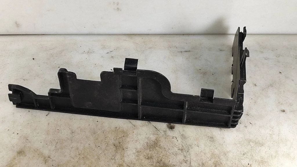 Battery tray heat shield – Opel Vivaro (2014-2018)