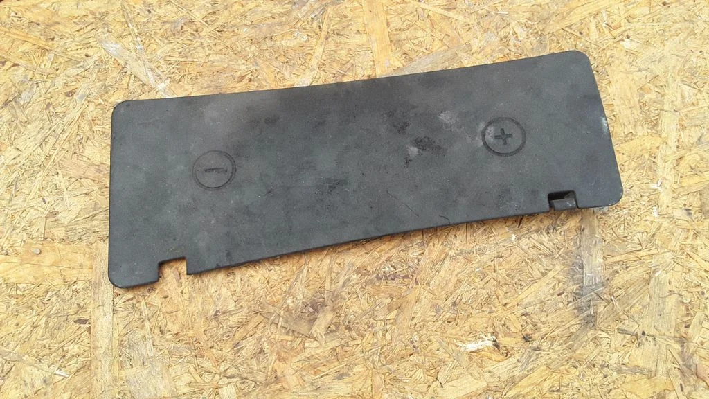 Battery box tray cover/lid – Audi A6 Allroad C5 (1999-2005)