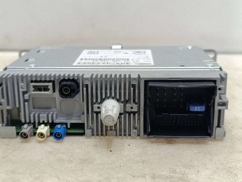 Radio/CD/DVD/GPS head unit 9818613880