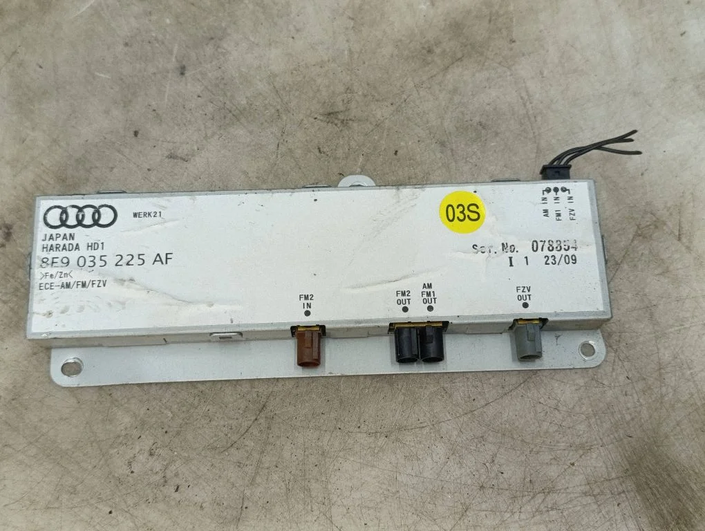 Antenas pastiprinātājs 8E9035225AF