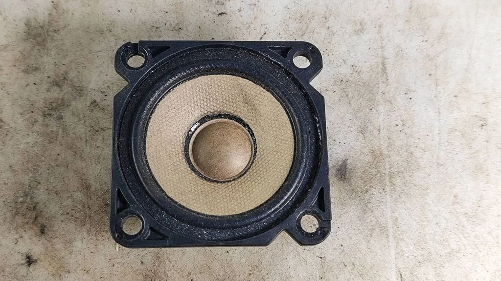 Panel speaker – Nissan Qashqai J12 (2021-)