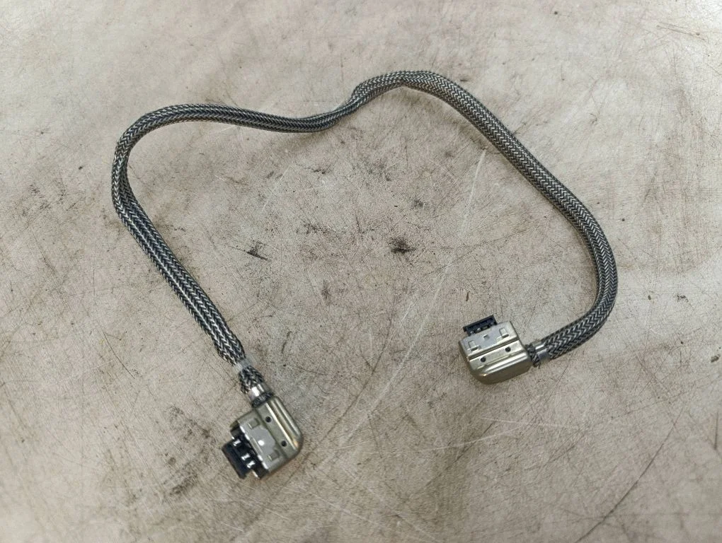 Esitule(de) juhtmestik – Audi A7 S7 4G (2011-2017)