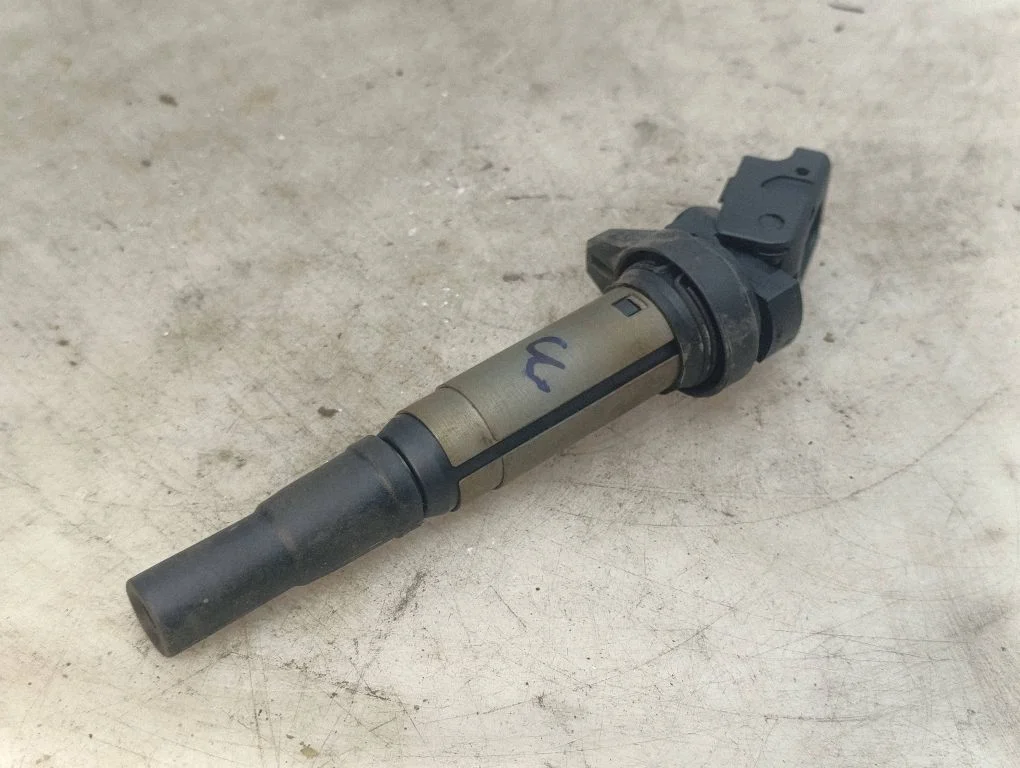 High voltage ignition coil 19005293