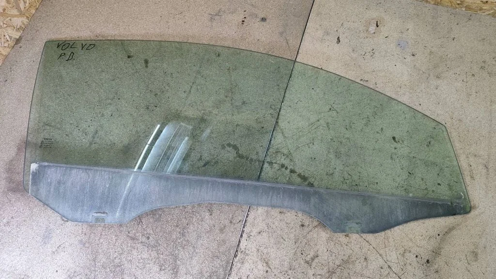 Front door window/glass (coupe) – Volvo C30 (2007-2010)