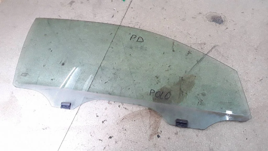 Front door window/glass (coupe) – Volkswagen Polo (2002-2005)