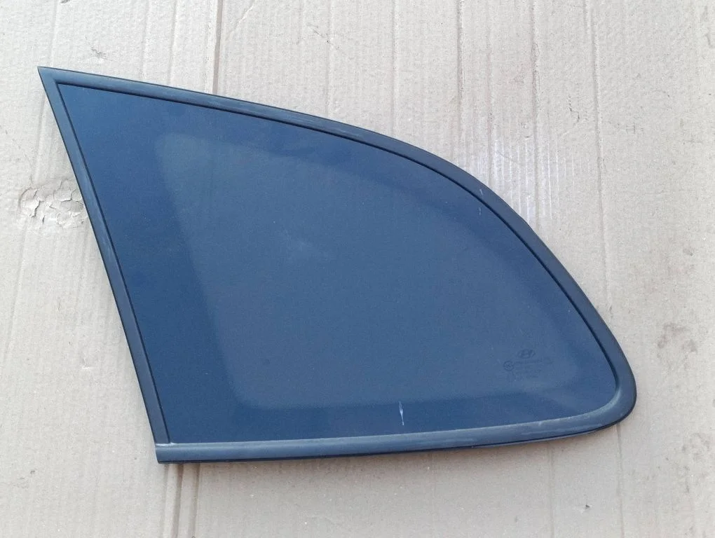 Rear side window 43R000399
