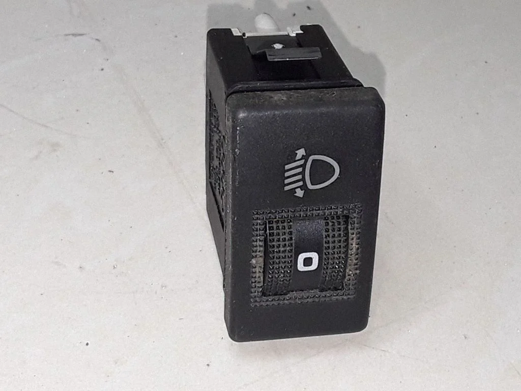 Headlight level height control switch – Audi A4 S4 B5 8D (1994-1999)