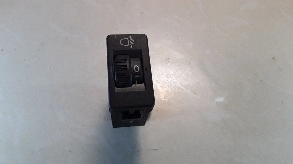 Headlight level height control switch – Citroen C4 I (2004-2010)