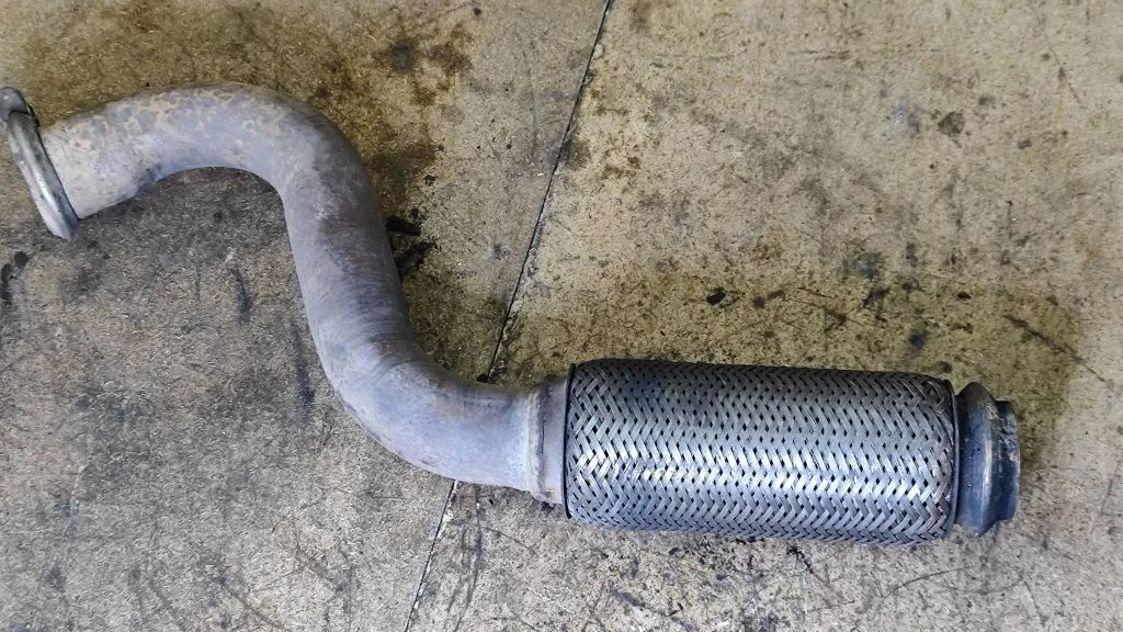 Exhaust flexible connection