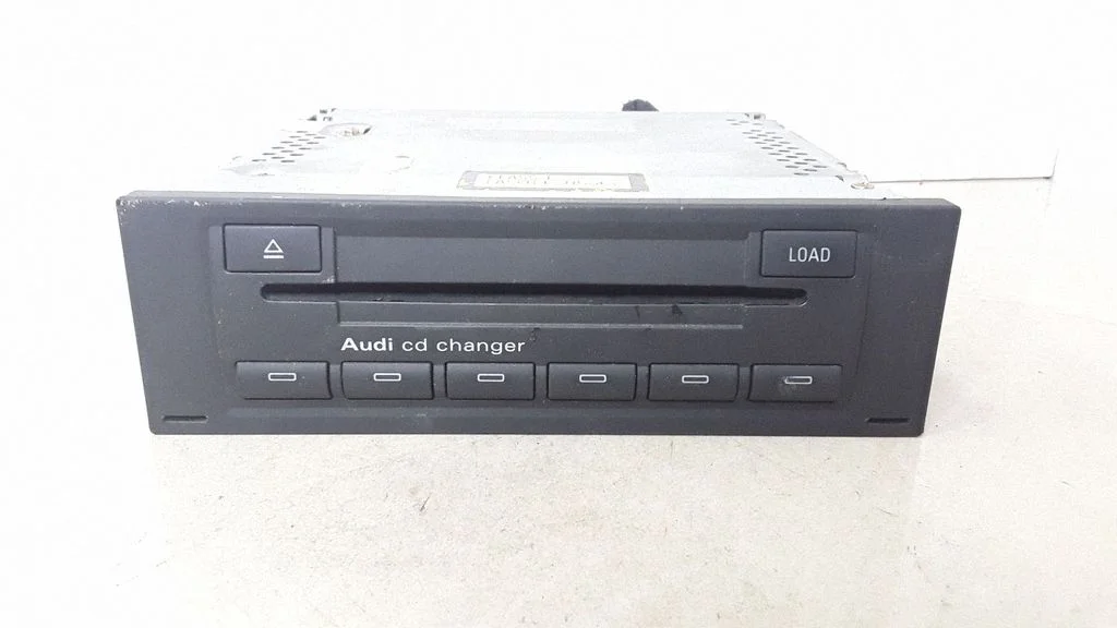 CD/DVD changer – Audi A4 S4 B6 8E 8H (2001-2005)
