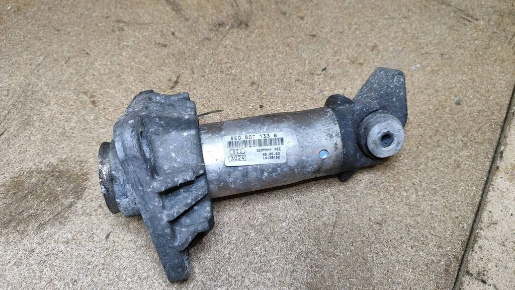 Front bumper shock/impact absorber – Audi A4 S4 B6 8E 8H (2001-2005)