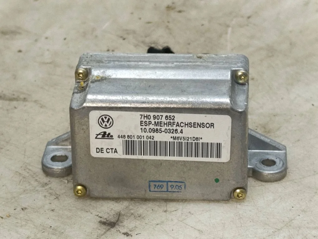 ESP acceleration yaw rate sensor – Volkswagen Touareg I (2002-2010)