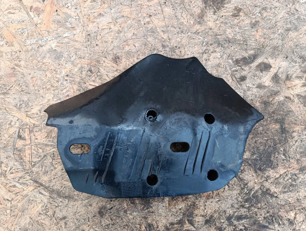 Tagavedrustuse põhjakaitse – BMW 4-seeria F32 F33 (2013-2020)