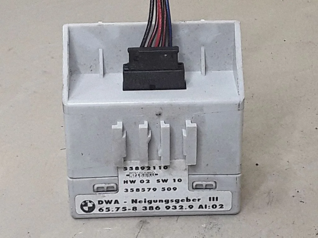 Yaw turn rate sensor – BMW 5 Series E39 (1996-2003)