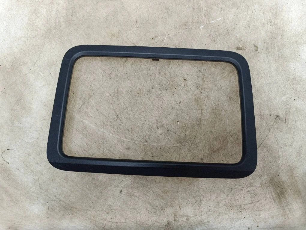 Radio/GPS head unit trim 5J0858069