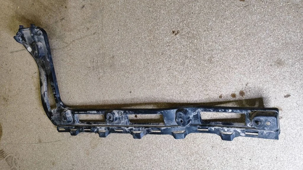 Muu kereosa BM51N40250A
