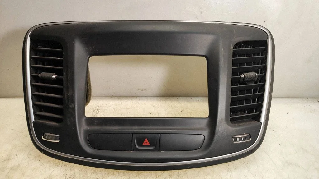 Radio/GPS head unit trim P68160143AA