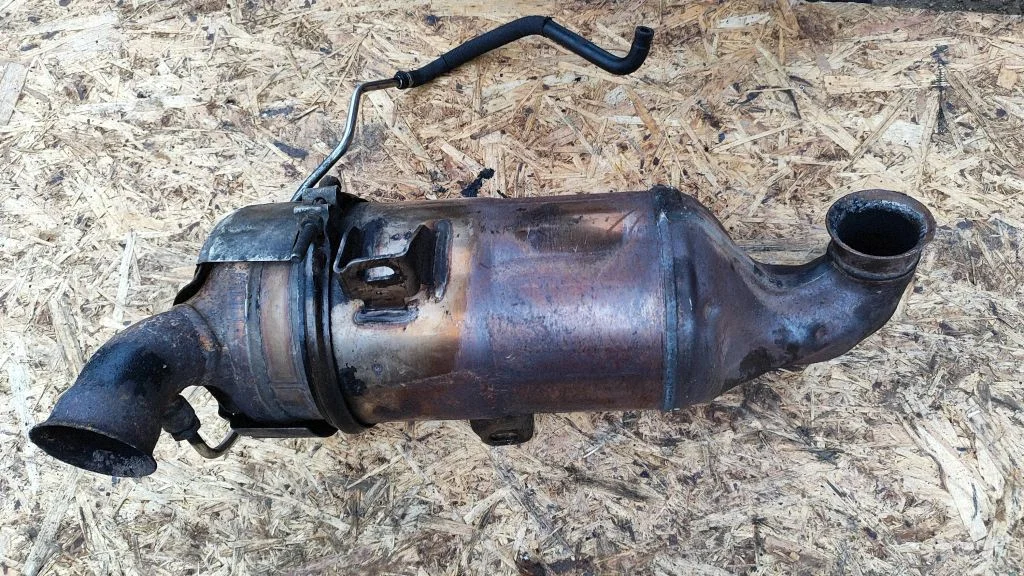 Katalüsaator/ FAP/DPF tahkete osakeste filter