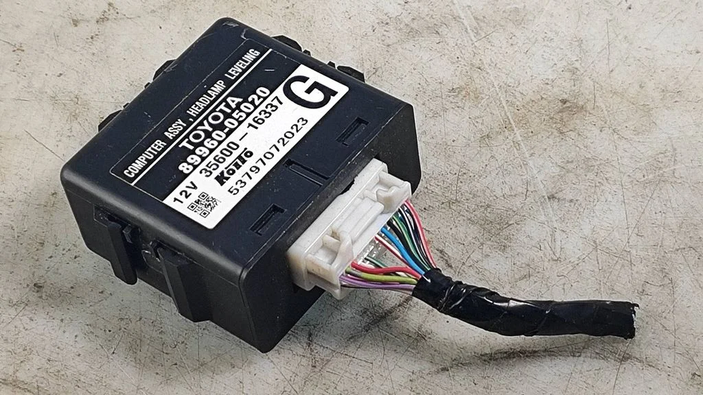 Light module LCM – Toyota Avensis T250 (2003-2006)