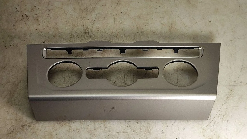 Climate control/heater control trim – Volkswagen Passat CC (2008-2016)
