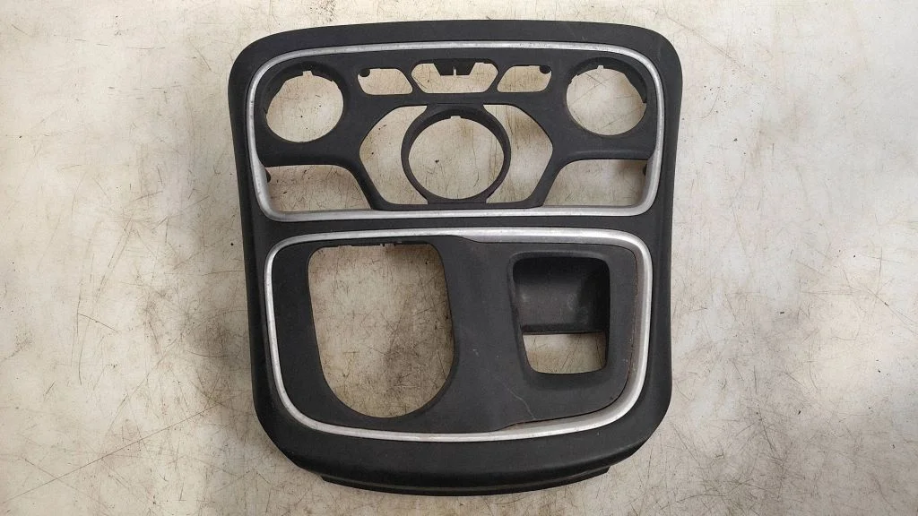Climate control/heater control trim – Chrysler 200 (2015-)