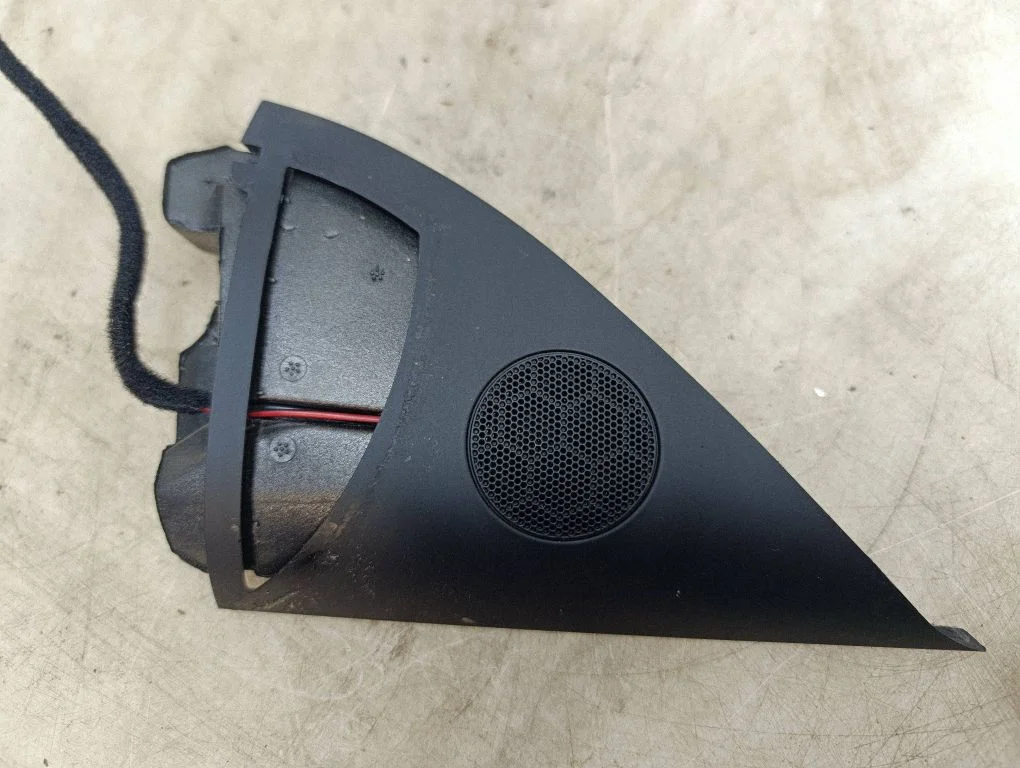 Front door high frequency speaker 7L6837986
