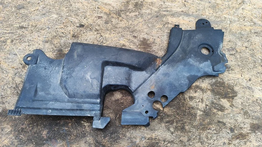 Radiaatori iluliist – Toyota Avensis T250 (2003-2006)