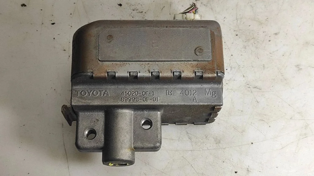 Rooli lukk – Toyota Corolla Verso AR10 (2004-2009)