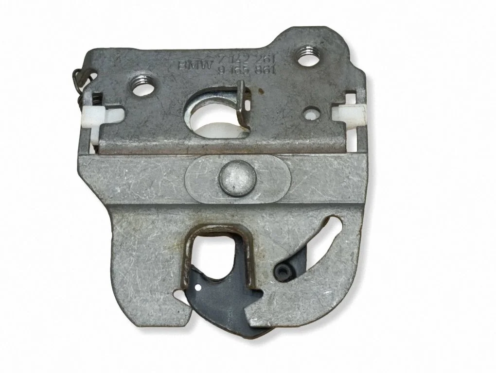 Seat back rest lock catch – BMW 3 Series E90 E91 (2005-2012)