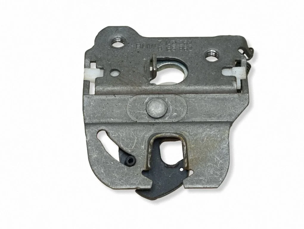 Seat back rest lock catch – BMW 3 Series E90 E91 (2005-2012)