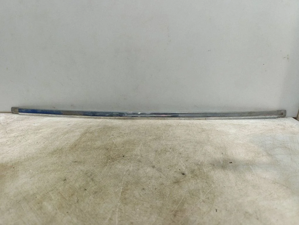Listwa zderzaka tylnego – Opel Astra J (2010-2015)
