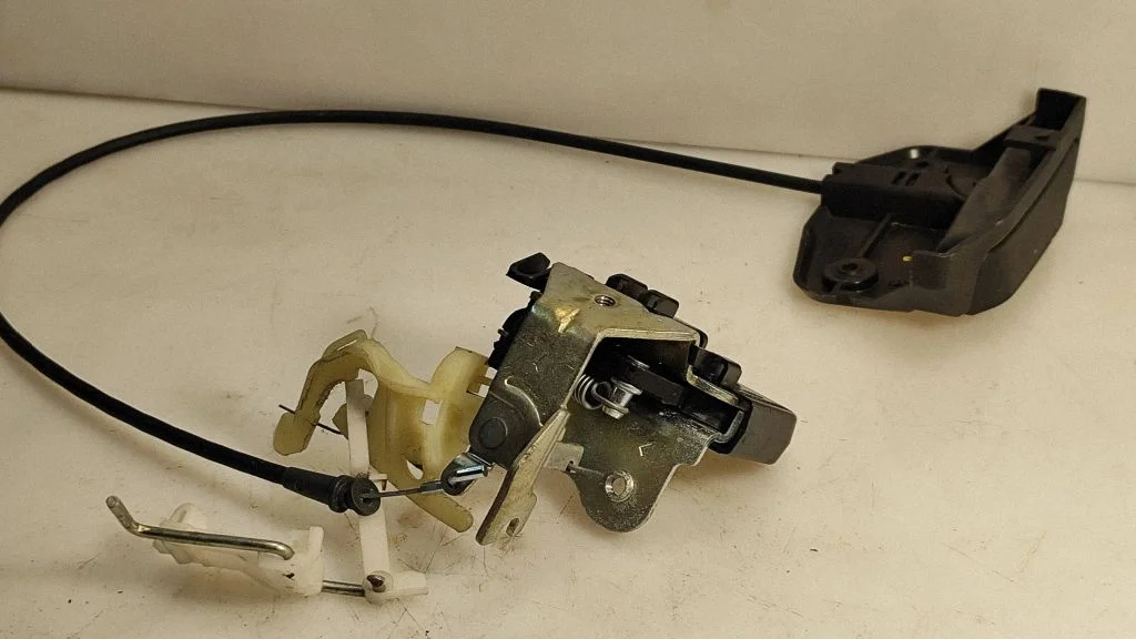 Seat back rest lock catch – Mercedes-Benz CLK-Class A209 C209 (2002-2009)