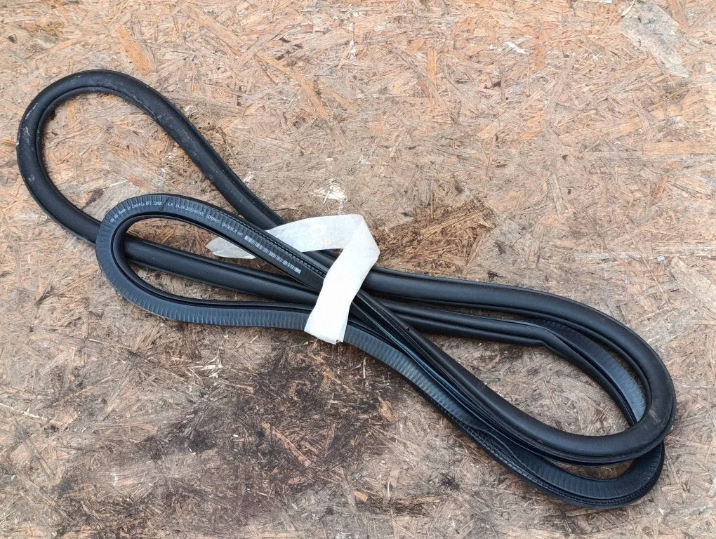 Rubber seal rear door – Skoda Enyaq iV (2020-)
