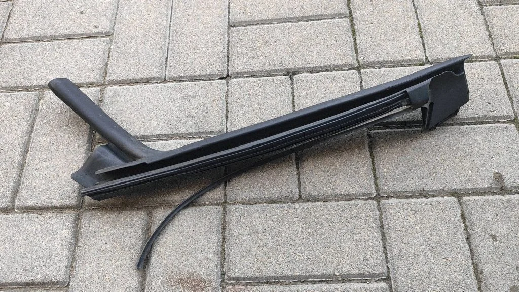 Rubber seal front coupe door – Opel Cascada (2013-)