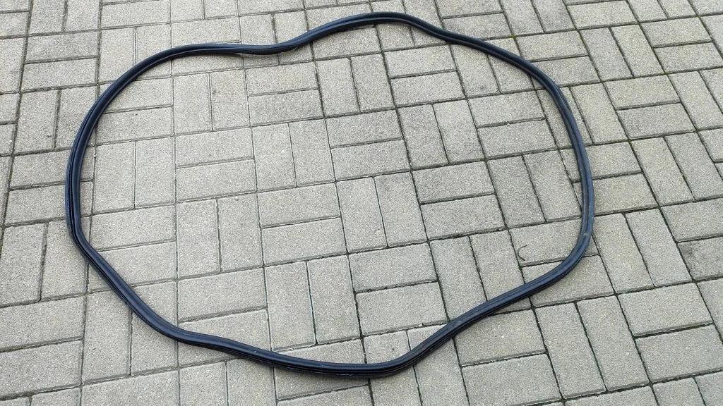 Rubber seal loading door window/glass – Volkswagen Passat B6 (2005-2010)