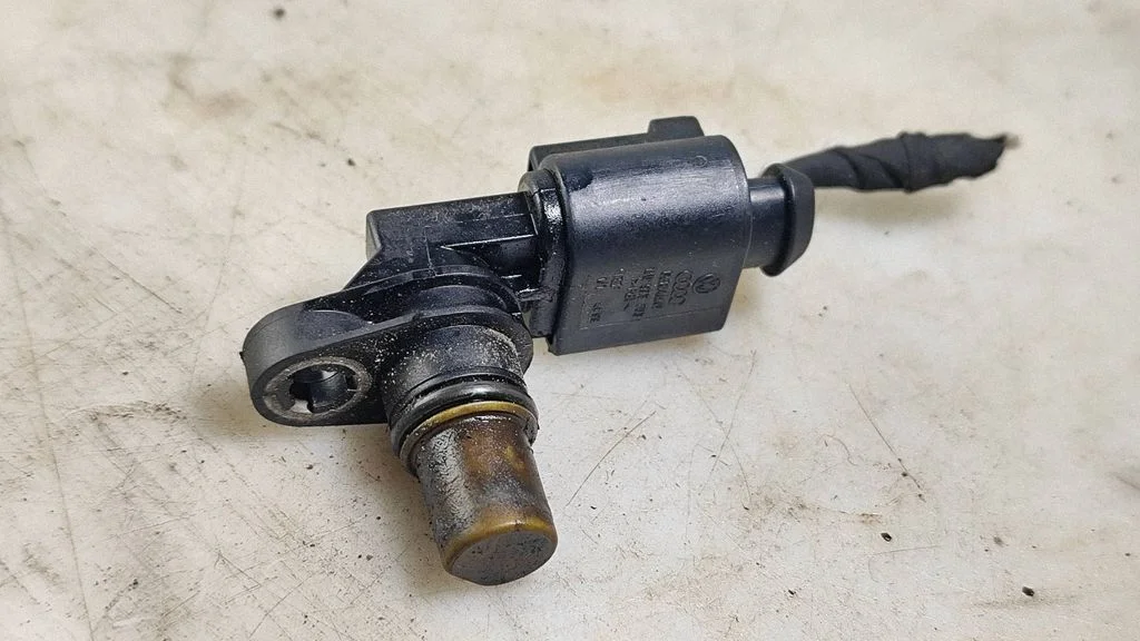 Camshaft position sensor 06E905163