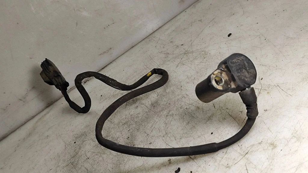 Camshaft position sensor 9202134