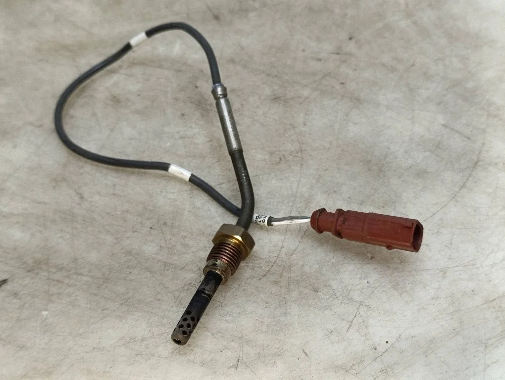 Exhaust gas temperature sensor – Skoda Roomster (5J) (2006-2015)